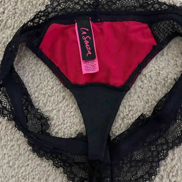 La SENZA Red and Black Lace Longline Bra & Thong Set - Picture 6 of 8
